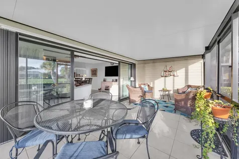1102 Se Mitchell Avenue Port Saint Lucie FL 34952