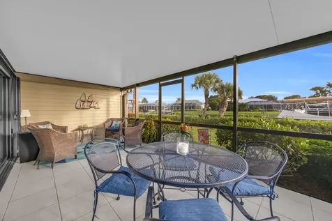 1102 Se Mitchell Avenue Port Saint Lucie FL 34952