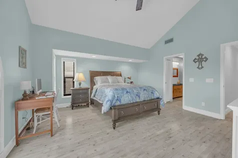 1102 Se Mitchell Avenue Port Saint Lucie FL 34952