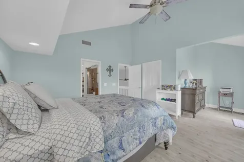 1102 Se Mitchell Avenue Port Saint Lucie FL 34952