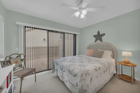 1102 Se Mitchell Avenue Port Saint Lucie FL 34952
