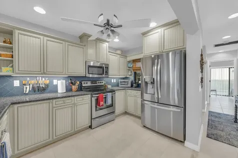 1102 Se Mitchell Avenue Port Saint Lucie FL 34952