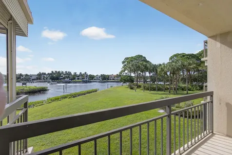2201 Marina Isle Way Jupiter FL 33477