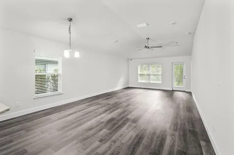 886 Ne Whistling Duck Way Port Saint Lucie FL 34983
