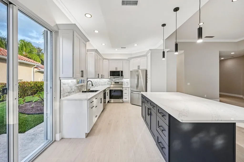 8774 Se Retreat Drive Hobe Sound FL 33455