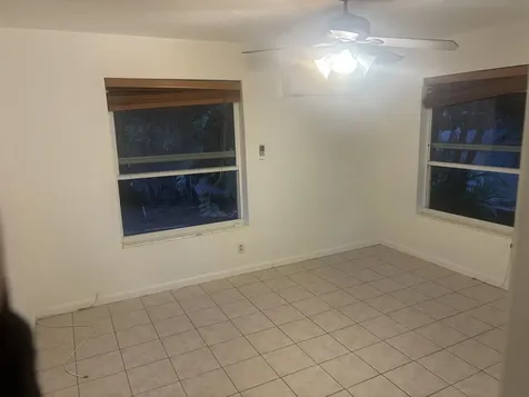 2424 Grant Street Hollywood FL 33020
