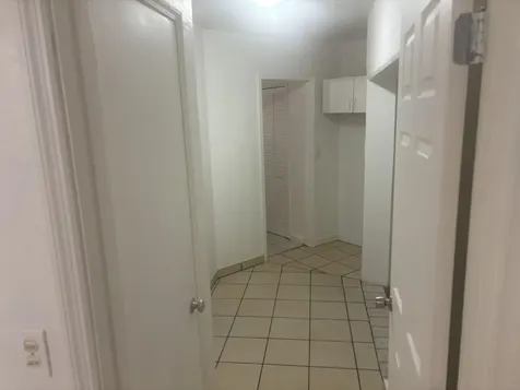 2424 Grant Street Hollywood FL 33020