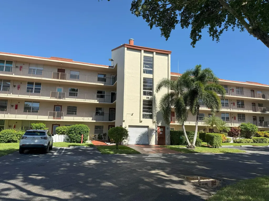 26 Abbey Lane Delray Beach FL 33446