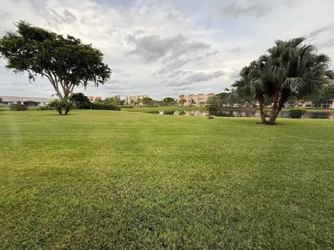 26 Abbey Lane Delray Beach FL 33446