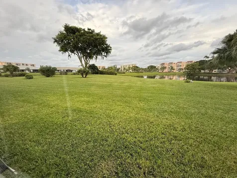 26 Abbey Lane Delray Beach FL 33446