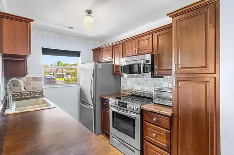510 High Point Drive Delray Beach FL 33445