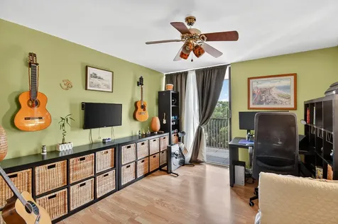 2816 N 46th Avenue Hollywood FL 33021