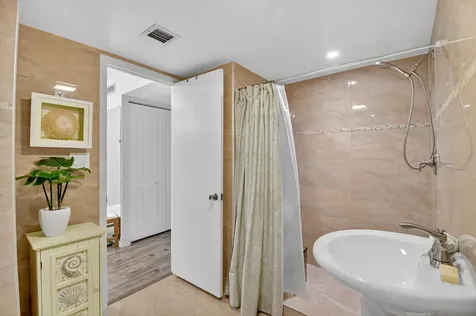 2816 N 46th Avenue Hollywood FL 33021