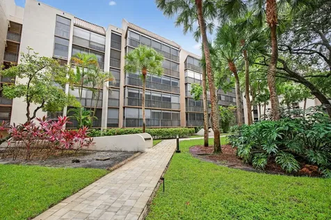 2816 N 46th Avenue Hollywood FL 33021