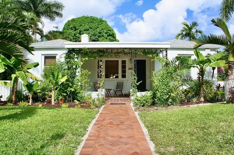 219 33rd Street West Palm Beach FL 33407