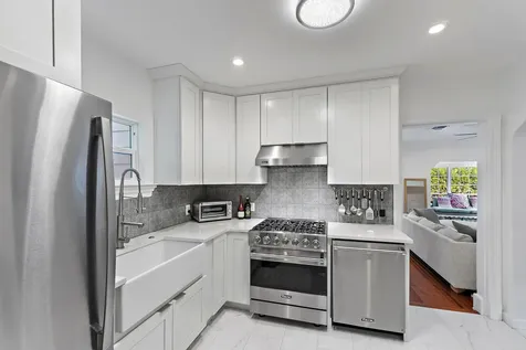 219 33rd Street West Palm Beach FL 33407