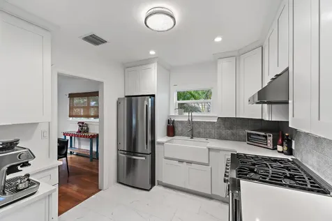 219 33rd Street West Palm Beach FL 33407