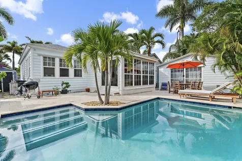 219 33rd Street West Palm Beach FL 33407