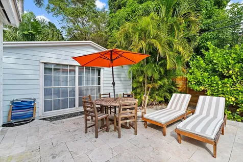 219 33rd Street West Palm Beach FL 33407