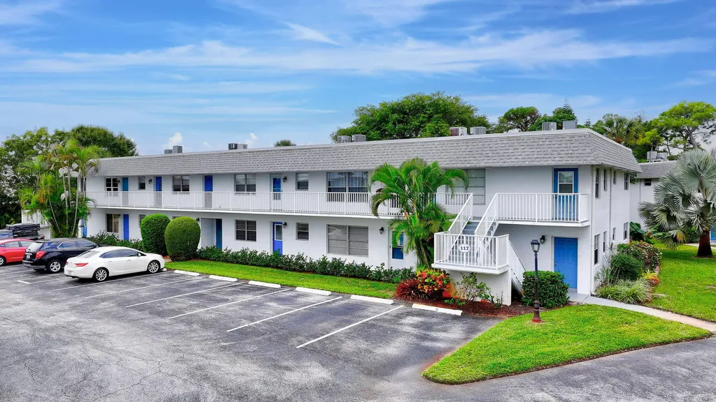 2929 Se Ocean Boulevard Stuart FL 34996