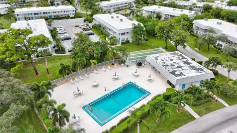 2929 Se Ocean Boulevard Stuart FL 34996