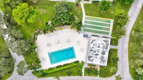 2929 Se Ocean Boulevard Stuart FL 34996