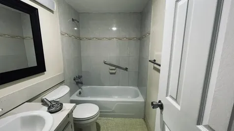 138 Salisbury F West Palm Beach FL 33417