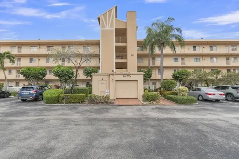6795 Huntington Lane Delray Beach FL 33446