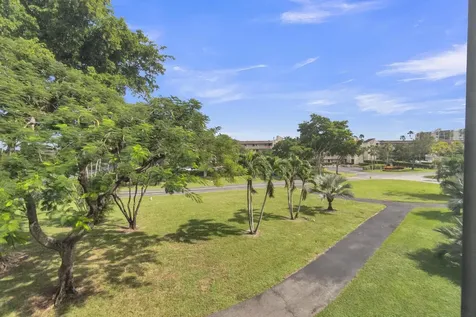 6795 Huntington Lane Delray Beach FL 33446