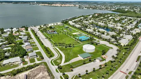 1911 Cypress Avenue Fort Pierce FL 34949