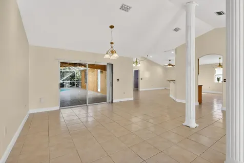 3282 Se West Snow Road Port Saint Lucie FL 34984