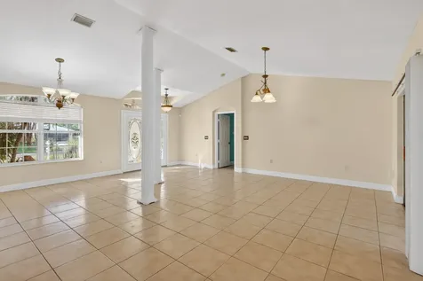3282 Se West Snow Road Port Saint Lucie FL 34984
