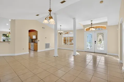 3282 Se West Snow Road Port Saint Lucie FL 34984