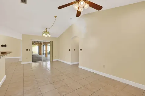 3282 Se West Snow Road Port Saint Lucie FL 34984