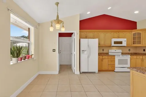 3282 Se West Snow Road Port Saint Lucie FL 34984