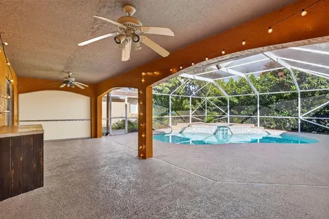 3282 Se West Snow Road Port Saint Lucie FL 34984