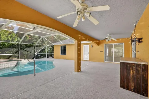 3282 Se West Snow Road Port Saint Lucie FL 34984