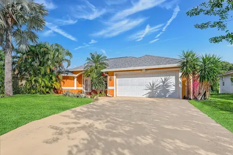 3282 Se West Snow Road Port Saint Lucie FL 34984
