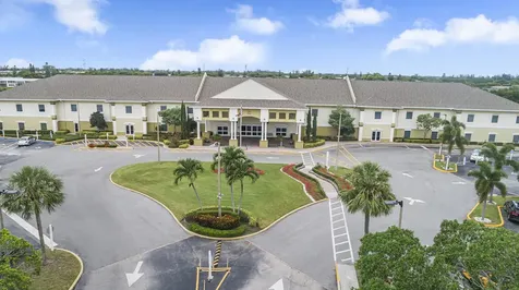 4 Golfs Edge West Palm Beach FL 33417