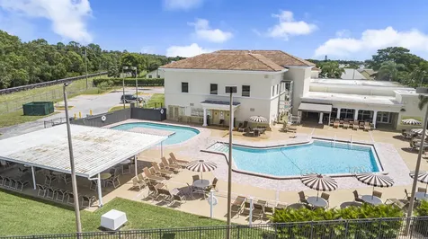 4 Golfs Edge West Palm Beach FL 33417