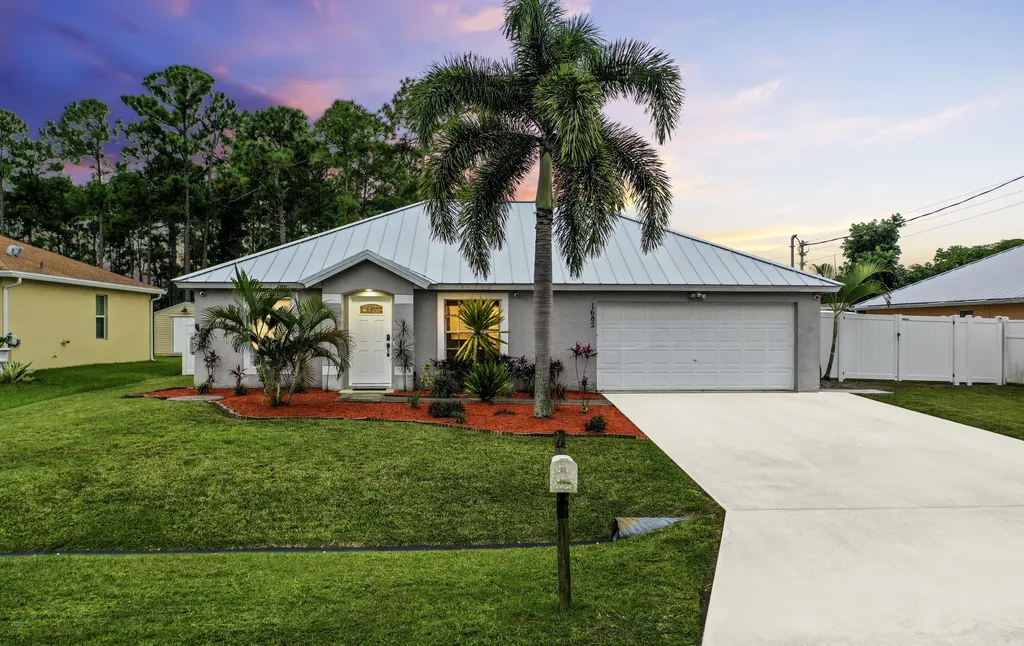 1682 Sw Lofgren Avenue Port Saint Lucie FL 34953