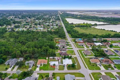 1682 Sw Lofgren Avenue Port Saint Lucie FL 34953
