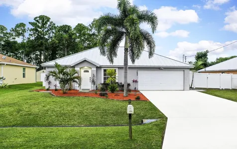 1682 Sw Lofgren Avenue Port Saint Lucie FL 34953