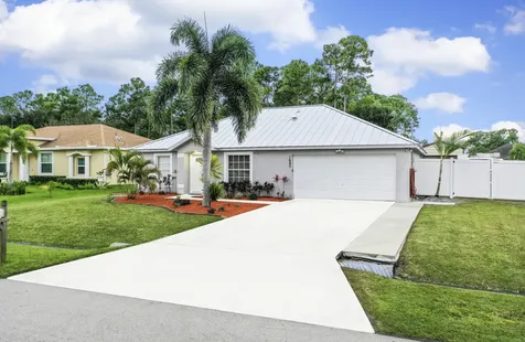 1682 Sw Lofgren Avenue Port Saint Lucie FL 34953