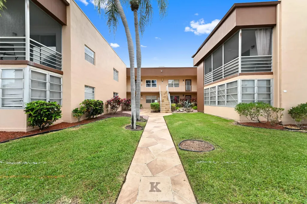 490 Burgundy K Delray Beach FL 33484