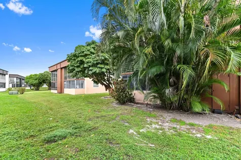 490 Burgundy K Delray Beach FL 33484
