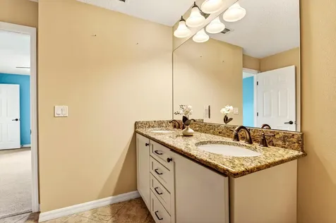 1117 Normandie Way Vero Beach FL 32960
