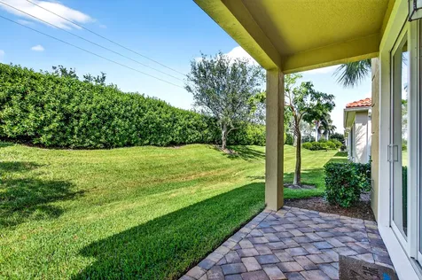1117 Normandie Way Vero Beach FL 32960