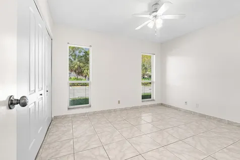 250 Ne 20th Street Boca Raton FL 33431