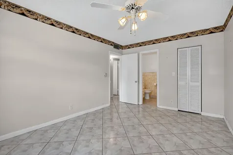 5300 Washington Street Hollywood FL 33021
